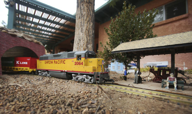 Ryan MacCabe's garden railway